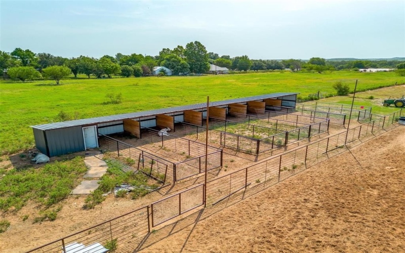 30 Frost LN, Mineral Wells, TX 76067, 16 Bedrooms Bedrooms, ,8 BathroomsBathrooms,Residential Multi Family,For Sale,30 Frost LN,20679877