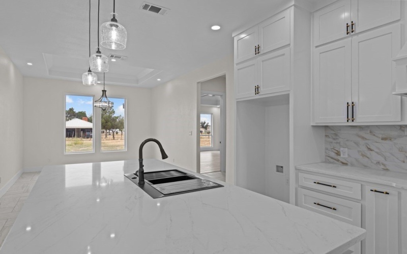 10535 W April, Odessa, TX 79764, 4 Bedrooms Bedrooms, ,3 BathroomsBathrooms,Residential,For Sale,10535 W April,0,165405