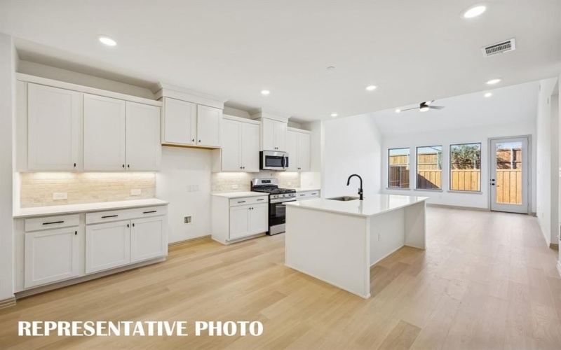 3552 Pierce Lane, Grand Prairie, TX 75052, 3 Habitaciones Habitaciones , ,2 BañosBaños,Residential,En Venta,3552 Pierce Lane,0,21195903