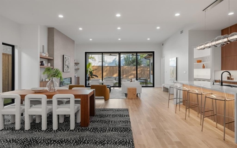 6231 McCommas Boulevard, Dallas, TX 75214, 5 Habitaciones Habitaciones , ,6 BañosBaños,Residential,En Venta,6231 McCommas Boulevard,0,21195932