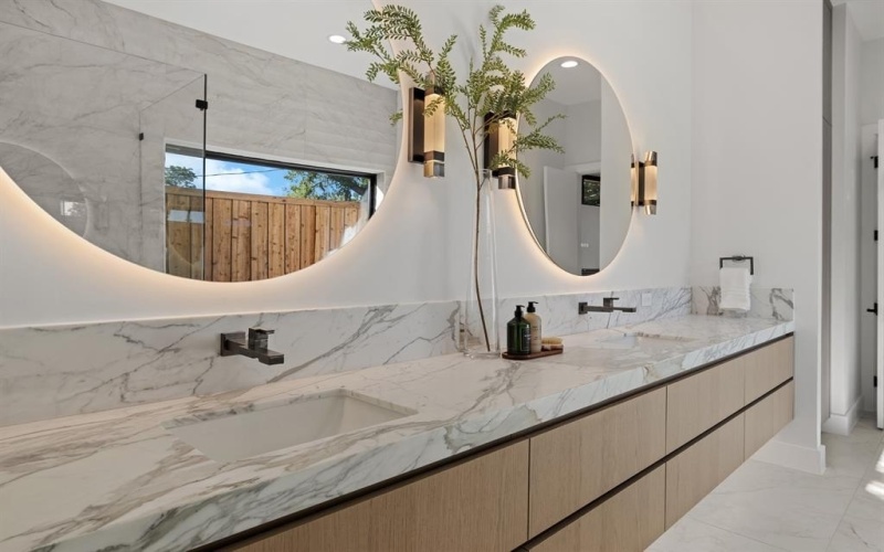 6231 McCommas Boulevard, Dallas, TX 75214, 5 Habitaciones Habitaciones , ,6 BañosBaños,Residential,En Venta,6231 McCommas Boulevard,0,21195932