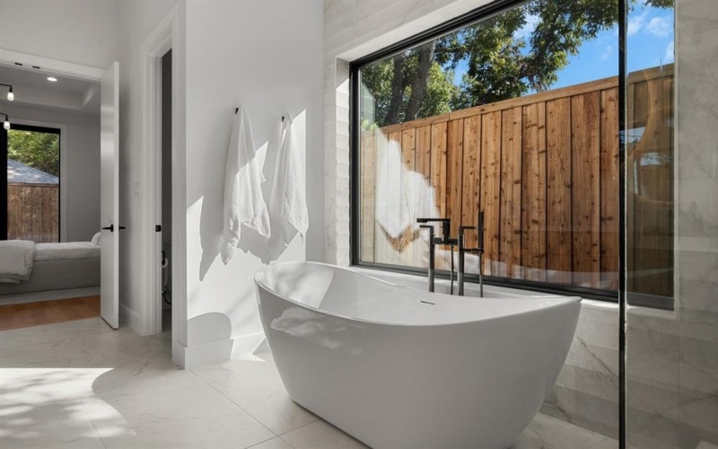 6231 McCommas Boulevard, Dallas, TX 75214, 5 Habitaciones Habitaciones , ,6 BañosBaños,Residential,En Venta,6231 McCommas Boulevard,0,21195932