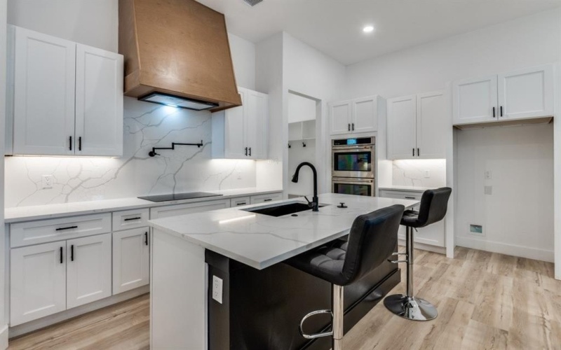 2802 Guymon Street, Dallas, TX 75212, 4 Habitaciones Habitaciones , ,3 BañosBaños,Residential,En Venta,2802 Guymon Street,0,21196099