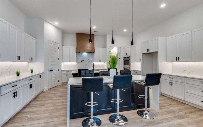 2802 Guymon Street, Dallas, TX 75212, 4 Habitaciones Habitaciones , ,3 BañosBaños,Residential,En Venta,2802 Guymon Street,0,21196099