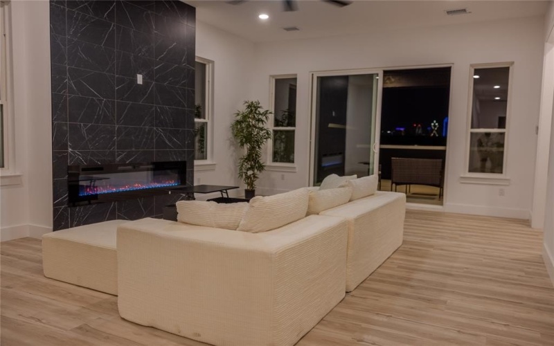 2804 Guymon Street, Dallas, TX 75212, 4 Bedrooms Bedrooms, ,3 BathroomsBathrooms,Residential,For Sale,2804 Guymon Street,0,21196192