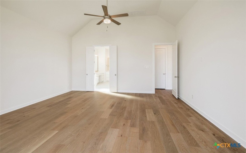 217 Belanger Canyon Drive, Liberty Hill, TX 78642, 4 Bedrooms Bedrooms, ,5 BathroomsBathrooms,Residential,For Sale,217 Belanger Canyon Drive,0,585576