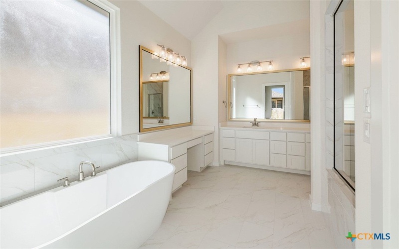 217 Belanger Canyon Drive, Liberty Hill, TX 78642, 4 Bedrooms Bedrooms, ,5 BathroomsBathrooms,Residential,For Sale,217 Belanger Canyon Drive,0,585576