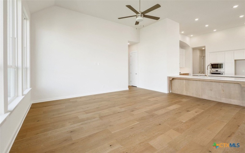 217 Belanger Canyon Drive, Liberty Hill, TX 78642, 4 Bedrooms Bedrooms, ,5 BathroomsBathrooms,Residential,For Sale,217 Belanger Canyon Drive,0,585576