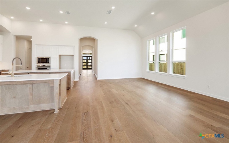 217 Belanger Canyon Drive, Liberty Hill, TX 78642, 4 Bedrooms Bedrooms, ,5 BathroomsBathrooms,Residential,For Sale,217 Belanger Canyon Drive,0,585576