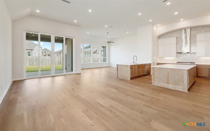 217 Belanger Canyon Drive, Liberty Hill, TX 78642, 4 Bedrooms Bedrooms, ,5 BathroomsBathrooms,Residential,For Sale,217 Belanger Canyon Drive,0,585576