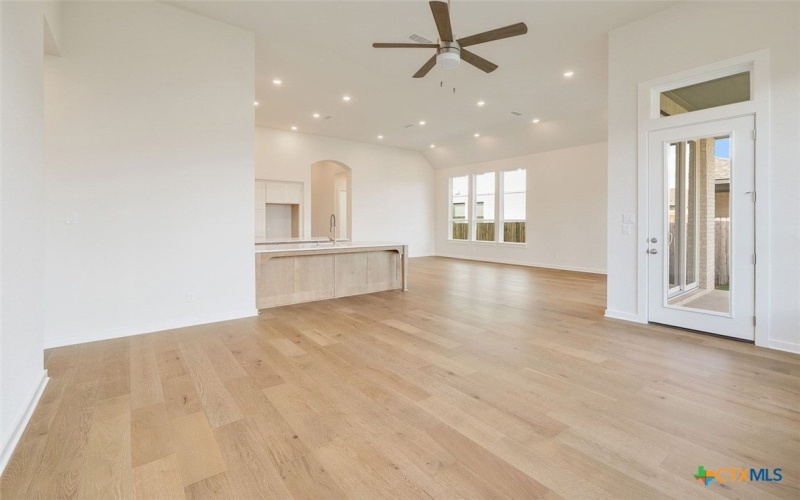 217 Belanger Canyon Drive, Liberty Hill, TX 78642, 4 Bedrooms Bedrooms, ,5 BathroomsBathrooms,Residential,For Sale,217 Belanger Canyon Drive,0,585576