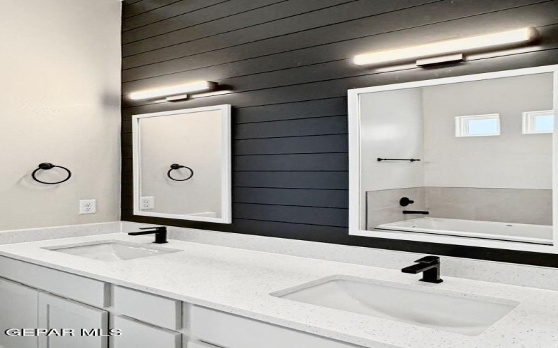 652 Paseo De La Reina Street, Horizon City, TX 79928, 3 Bedrooms Bedrooms, ,2 BathroomsBathrooms,Residential,For Sale,652 Paseo De La Reina Street,0,939317