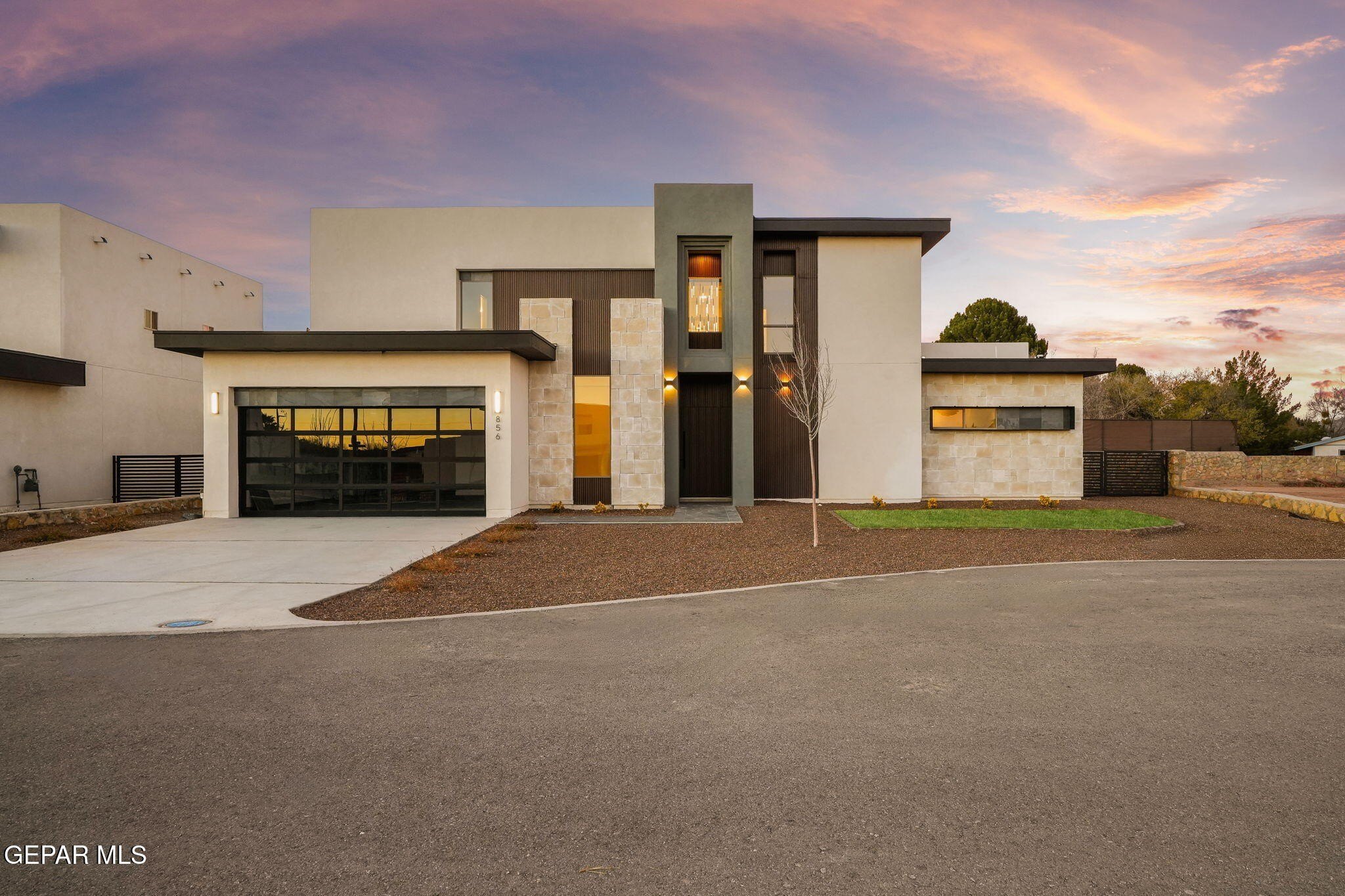 856 W Gate, El Paso, TX 79932, 4 Bedrooms Bedrooms, ,5 BathroomsBathrooms,Residential,For Sale,856 W Gate,0,939344