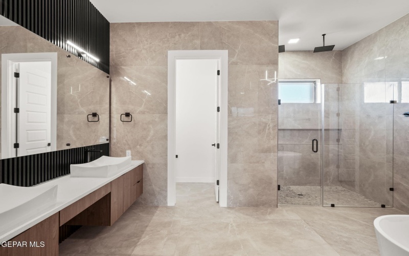 856 W Gate, El Paso, TX 79932, 4 Bedrooms Bedrooms, ,5 BathroomsBathrooms,Residential,For Sale,856 W Gate,0,939344