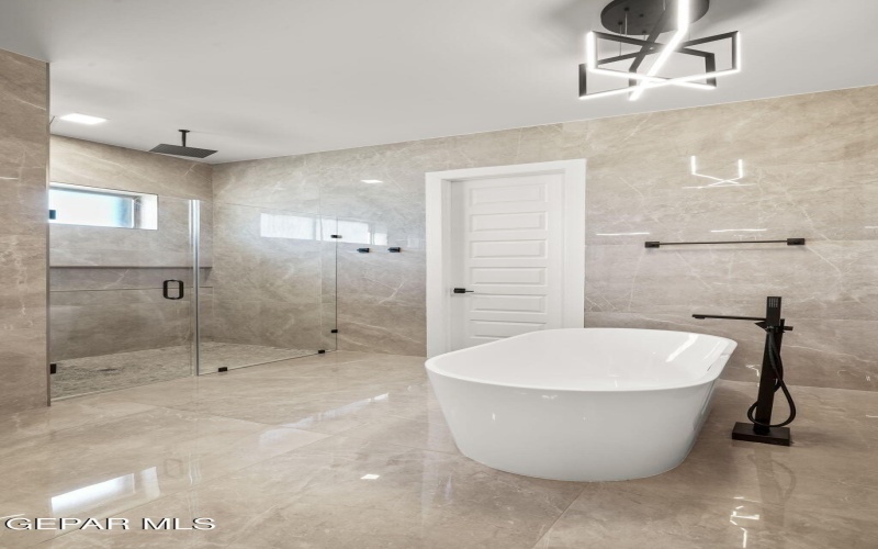 856 W Gate, El Paso, TX 79932, 4 Bedrooms Bedrooms, ,5 BathroomsBathrooms,Residential,For Sale,856 W Gate,0,939344