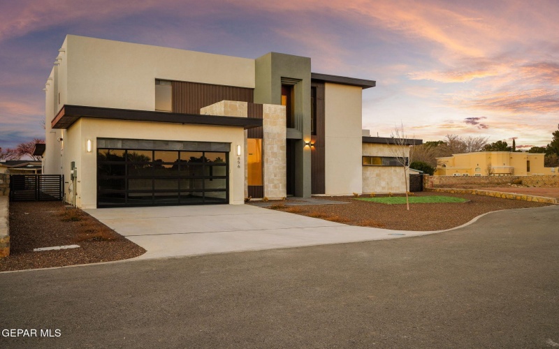 856 W Gate, El Paso, TX 79932, 4 Bedrooms Bedrooms, ,5 BathroomsBathrooms,Residential,For Sale,856 W Gate,0,939344