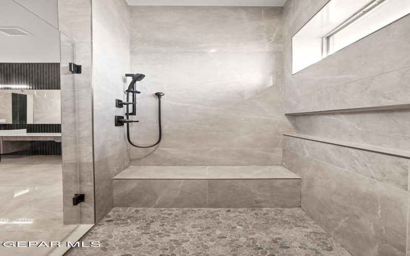 856 W Gate, El Paso, TX 79932, 4 Bedrooms Bedrooms, ,5 BathroomsBathrooms,Residential,For Sale,856 W Gate,0,939344