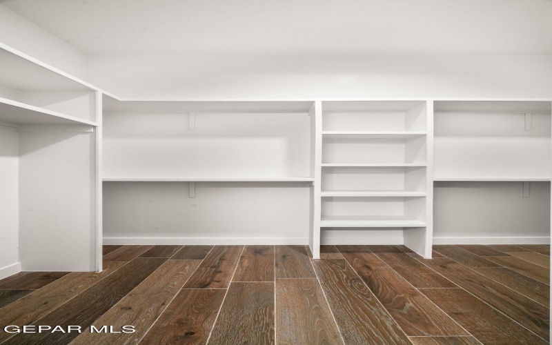 856 W Gate, El Paso, TX 79932, 4 Bedrooms Bedrooms, ,5 BathroomsBathrooms,Residential,For Sale,856 W Gate,0,939344