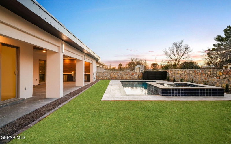 856 W Gate, El Paso, TX 79932, 4 Bedrooms Bedrooms, ,5 BathroomsBathrooms,Residential,For Sale,856 W Gate,0,939344