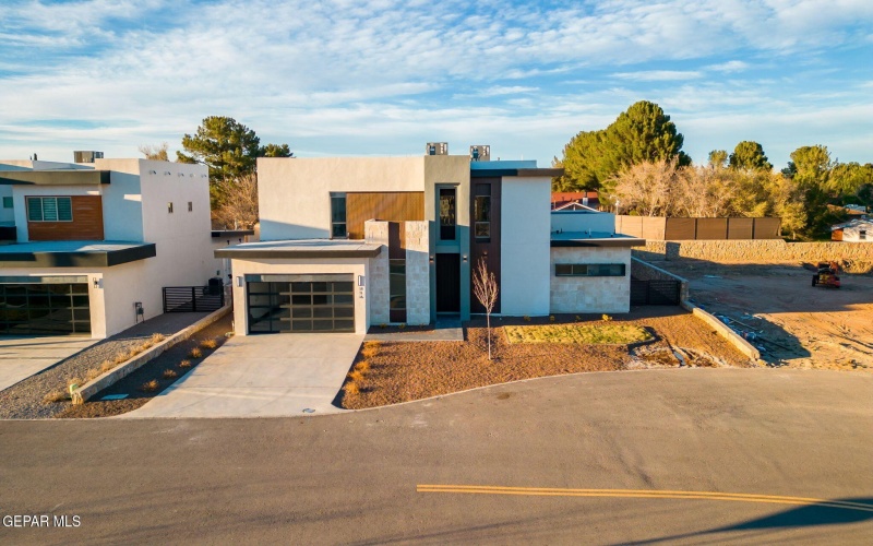 856 W Gate, El Paso, TX 79932, 4 Bedrooms Bedrooms, ,5 BathroomsBathrooms,Residential,For Sale,856 W Gate,0,939344