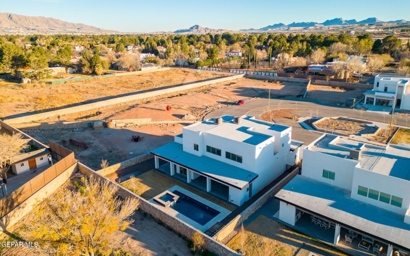 856 W Gate, El Paso, TX 79932, 4 Bedrooms Bedrooms, ,5 BathroomsBathrooms,Residential,For Sale,856 W Gate,0,939344