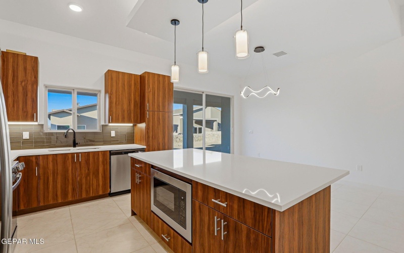 953 AQUEDUCT Avenue, El Paso, TX 79932, 3 Habitaciones Habitaciones , ,2 BañosBaños,Residential,En Venta,953 AQUEDUCT Avenue,0,939346