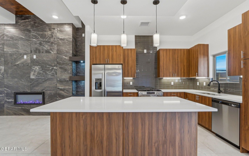 953 AQUEDUCT Avenue, El Paso, TX 79932, 3 Habitaciones Habitaciones , ,2 BañosBaños,Residential,En Venta,953 AQUEDUCT Avenue,0,939346