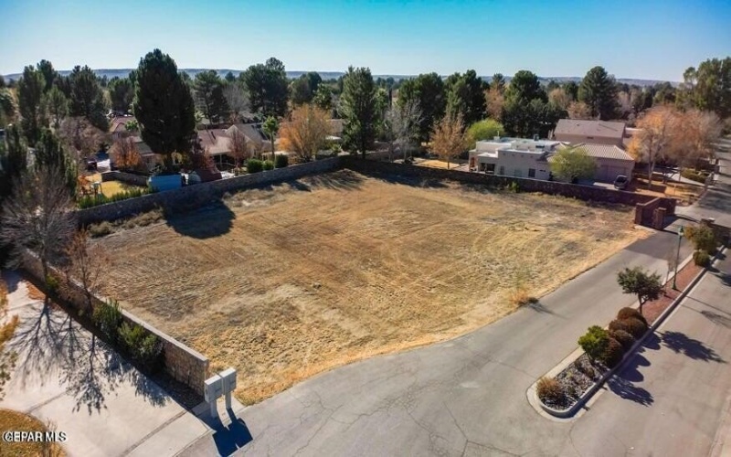 469 COUNTRY OAKS Drive, El Paso, TX 79932, 4 Habitaciones Habitaciones , ,5 BañosBaños,Residential,En Venta,469 COUNTRY OAKS Drive,0,939348