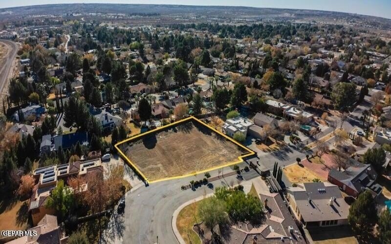 469 COUNTRY OAKS Drive, El Paso, TX 79932, 4 Habitaciones Habitaciones , ,5 BañosBaños,Residential,En Venta,469 COUNTRY OAKS Drive,0,939348