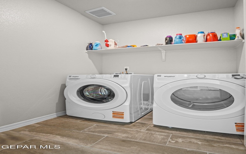 7437 Schweitz Court, El Paso, TX 79911, 4 Bedrooms Bedrooms, ,3 BathroomsBathrooms,Residential,For Sale,7437 Schweitz Court,0,939353