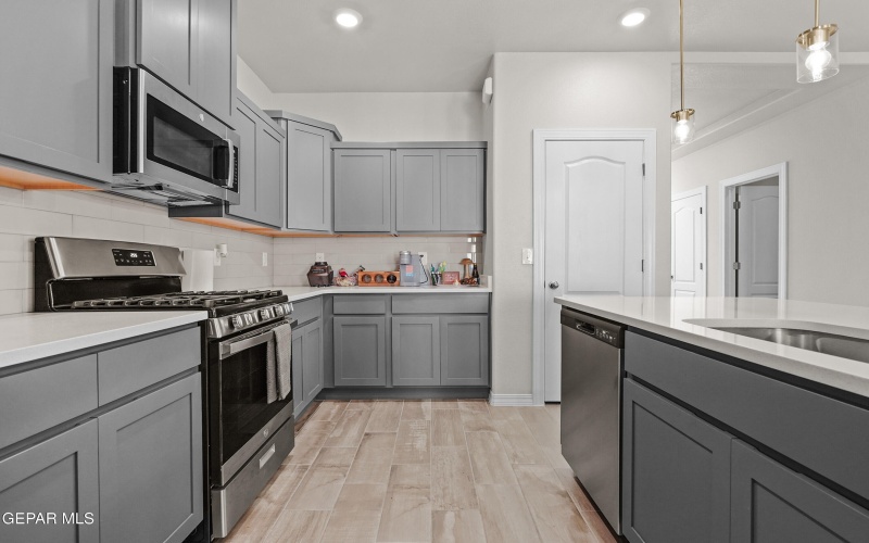 7437 Schweitz Court, El Paso, TX 79911, 4 Bedrooms Bedrooms, ,3 BathroomsBathrooms,Residential,For Sale,7437 Schweitz Court,0,939353