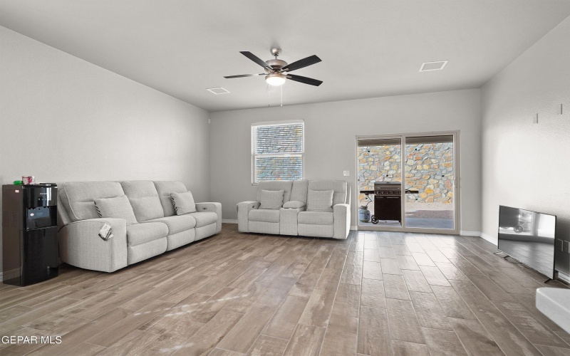 7437 Schweitz Court, El Paso, TX 79911, 4 Bedrooms Bedrooms, ,3 BathroomsBathrooms,Residential,For Sale,7437 Schweitz Court,0,939353