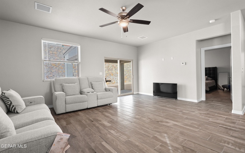 7437 Schweitz Court, El Paso, TX 79911, 4 Bedrooms Bedrooms, ,3 BathroomsBathrooms,Residential,For Sale,7437 Schweitz Court,0,939353