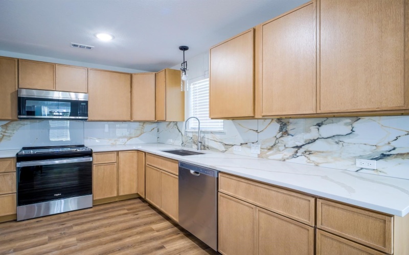 301 Cedarhill, Granite Shoals, TX 78654, 3 Bedrooms Bedrooms, ,2 BathroomsBathrooms,Residential,For Sale,301 Cedarhill,0,176783