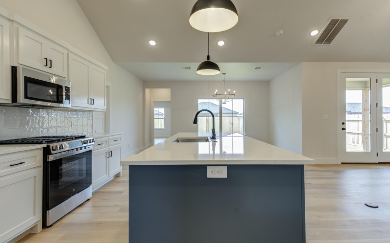 6913 13th Street, Lubbock, TX 79416, 3 Bedrooms Bedrooms, ,2 BathroomsBathrooms,Residential,For Sale,6913 13th Street,0,202602848