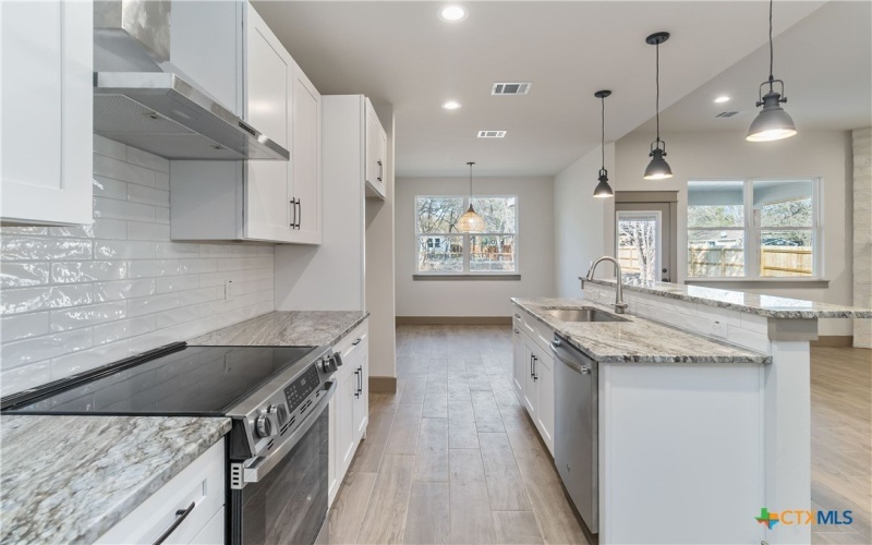 19 Summertime Circle, Wimberley, TX 78676, 3 Habitaciones Habitaciones , ,2 BañosBaños,Residential,En Venta,19 Summertime Circle,0,606210