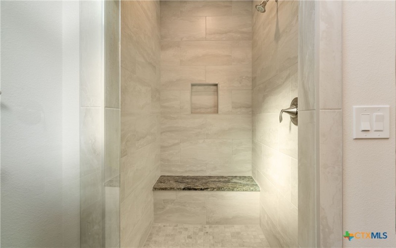 19 Summertime Circle, Wimberley, TX 78676, 3 Habitaciones Habitaciones , ,2 BañosBaños,Residential,En Venta,19 Summertime Circle,0,606210