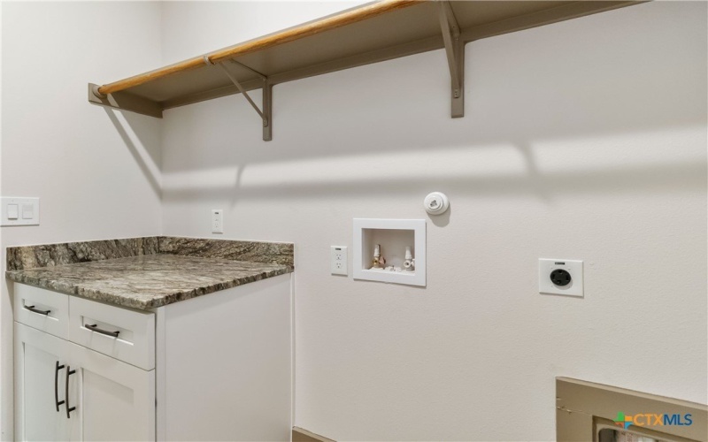 19 Summertime Circle, Wimberley, TX 78676, 3 Habitaciones Habitaciones , ,2 BañosBaños,Residential,En Venta,19 Summertime Circle,0,606210