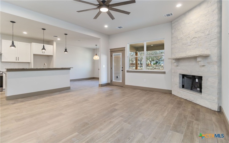 19 Summertime Circle, Wimberley, TX 78676, 3 Habitaciones Habitaciones , ,2 BañosBaños,Residential,En Venta,19 Summertime Circle,0,606210