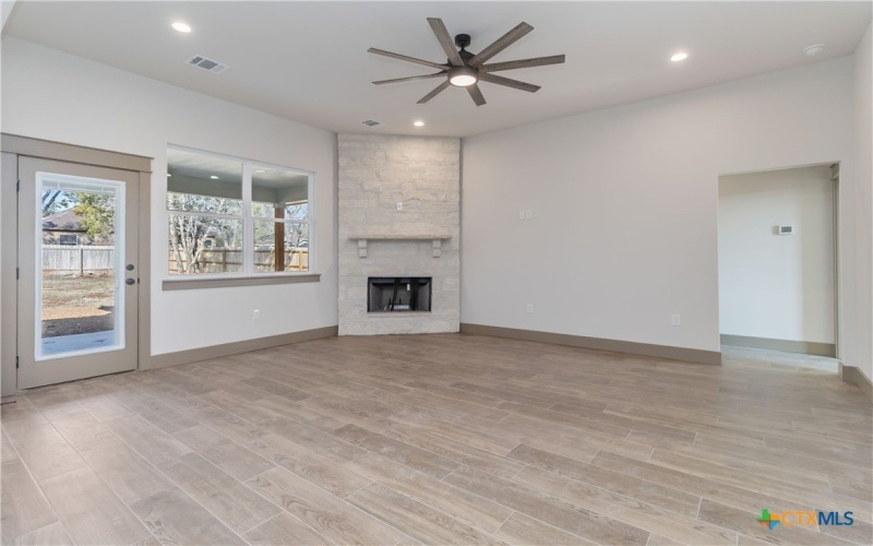 19 Summertime Circle, Wimberley, TX 78676, 3 Habitaciones Habitaciones , ,2 BañosBaños,Residential,En Venta,19 Summertime Circle,0,606210