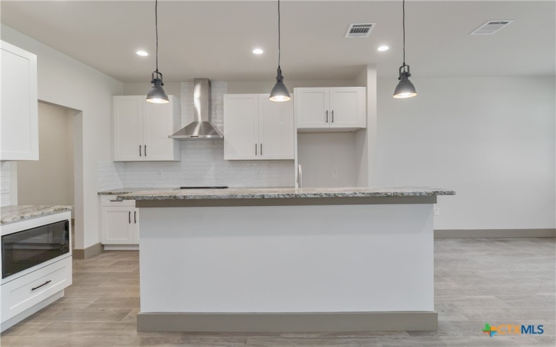 19 Summertime Circle, Wimberley, TX 78676, 3 Habitaciones Habitaciones , ,2 BañosBaños,Residential,En Venta,19 Summertime Circle,0,606210