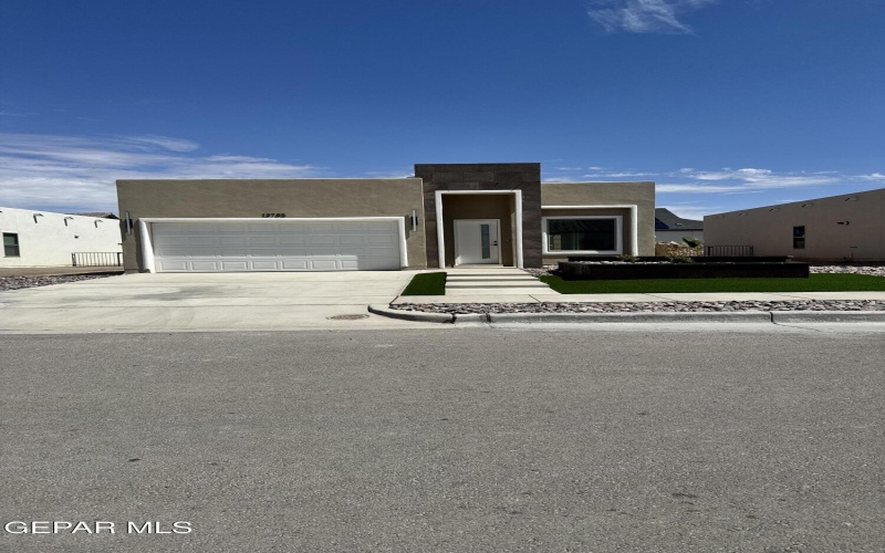 13733 LORENZ Avenue, El Paso, TX 79928, 4 Bedrooms Bedrooms, ,2 BathroomsBathrooms,Residential,For Sale,13733 LORENZ Avenue,0,939367