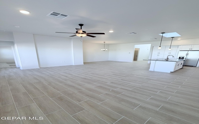 1127 GALLIUM Avenue, Sunland Park, NM 88063, 3 Bedrooms Bedrooms, ,2 BathroomsBathrooms,Residential,For Sale,1127 GALLIUM Avenue,0,939373