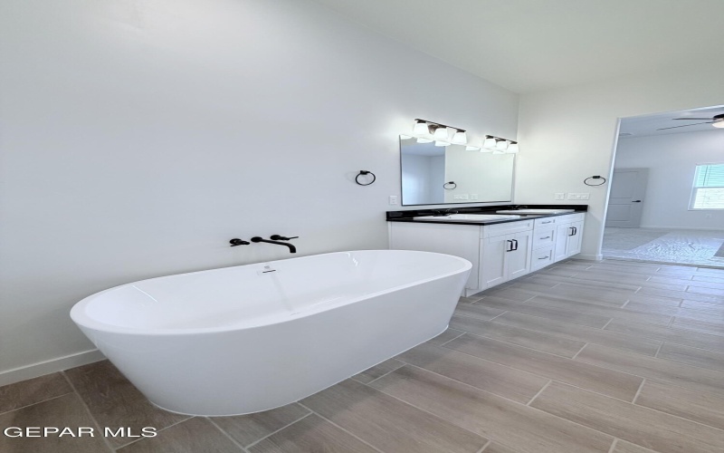 13837 PASEO DEL MAR Drive, El Paso, TX 79928, 3 Bedrooms Bedrooms, ,2 BathroomsBathrooms,Residential,For Sale,13837 PASEO DEL MAR Drive,0,939374