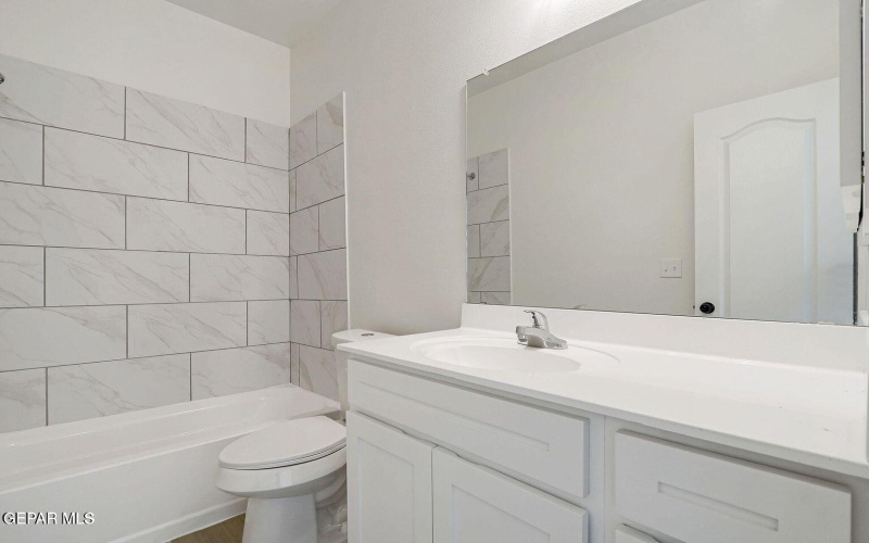 14385 BILL LAZOR Parkway, El Paso, TX 79928, 2 Habitaciones Habitaciones , ,2 BañosBaños,Residential,En Venta,14385 BILL LAZOR Parkway,0,939377