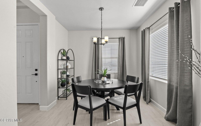 14033 Paseo Central Avenue, Horizon City, TX 79928, 3 Habitaciones Habitaciones , ,2 BañosBaños,Residential,En Venta,14033 Paseo Central Avenue,0,939397