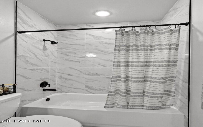 14033 Paseo Central Avenue, Horizon City, TX 79928, 3 Habitaciones Habitaciones , ,2 BañosBaños,Residential,En Venta,14033 Paseo Central Avenue,0,939397