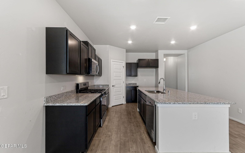 14045 Paseo Central Avenue, Horizon City, TX 79928, 3 Habitaciones Habitaciones , ,2 BañosBaños,Residential,En Venta,14045 Paseo Central Avenue,0,939398