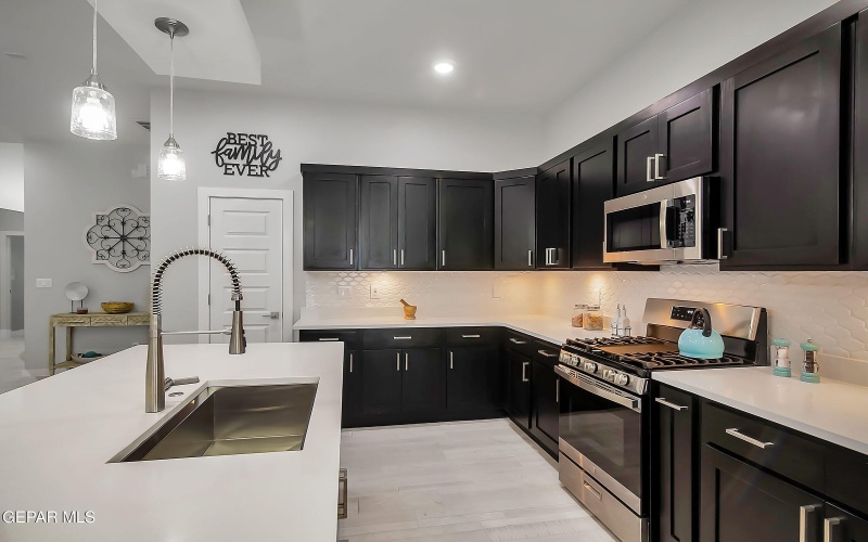 15316 Imagine Drive, El Paso, TX 79938, 4 Bedrooms Bedrooms, ,2 BathroomsBathrooms,Residential,For Sale,15316 Imagine Drive,0,939402