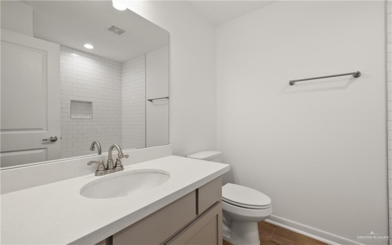 944 W Star Flower Street, Edinburg, TX 78541, 3 Bedrooms Bedrooms, ,2 BathroomsBathrooms,Residential,For Sale,944 W Star Flower Street,0,496936